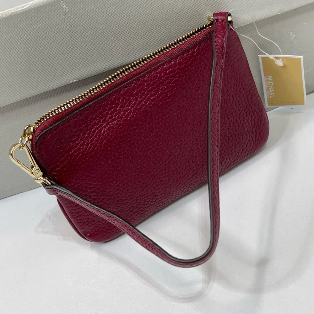 (new+tag) Michael Kors Fulton medium wristlet mulberry maroon (cards holder)